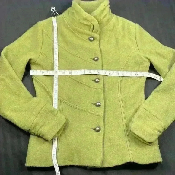 Icelandic Designs women’s size small wool short button up lined jacket pockets - Picture 8 of 9